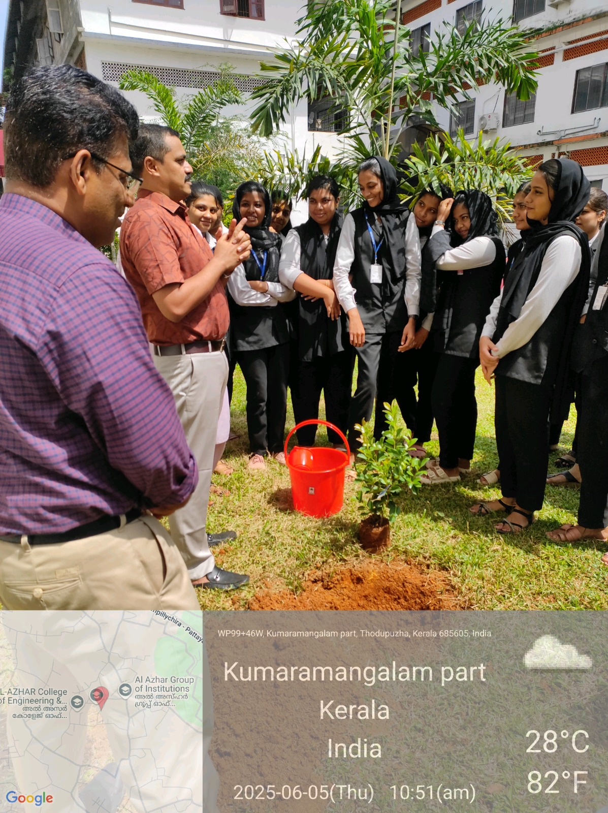 MANAGING DIRECTOR GIVING MESSAGE TO NSS VOLUNTEERS AND STUDENTS